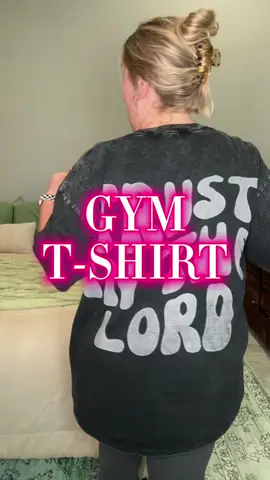 Comfy tshirt I wore to the gym this morning  #tshirt #washedtee #graphictees #tiktokshopcreatorpicks #tiktokshopdeals #gymclothes 