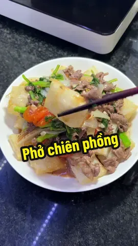 Giờ mới biết làm phở chiên phồng dễ như vậy #changohanoi #phochienphong #nauancungtiktok #homnayangi #ancungtiktok 
