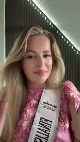 Lijkt het jou leuk om mee te doen aan @misszuidholland stuur mij een dm en wie weet word je gescout!💕 #foryouu #viral #fy #foryou #voorjou #support #pink #2026 #missteenofzuidholland #pageant 