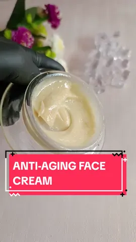 How to make anti-aging face cream with Vaseline, honey, baking soda and coconut oil. #skincare #naturalskincare #antiaging #antiwrinkle #facecream #DIY #naturalremedy #naturalrecipes 