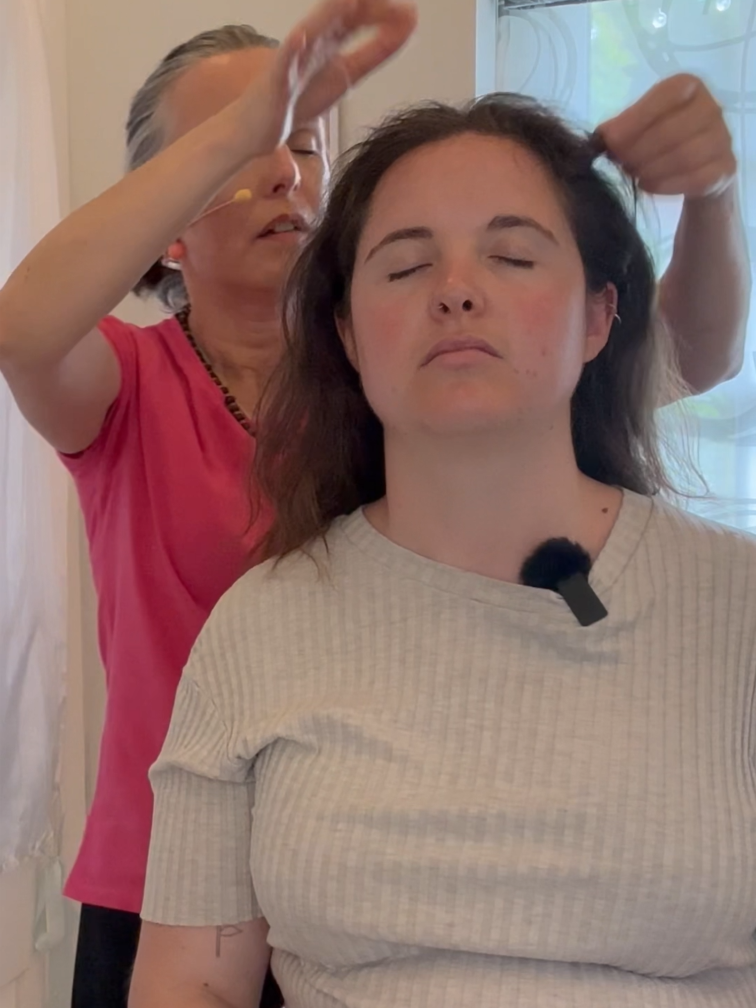 Indian Head Massage is one of the quickest ways to enter the divine state.. follow the video, narrative and visuals to find yourself floating like Branna. Full 50 minute treatment in Youtube, link in comments #asmr #asmrsounds #asmrvideo #unintentionalasmr #asmrtiktok #indianheadmassage #headmassage #massageindianhead #ASMR #asmrindianheadmassage #indianheadmassageasmr #kiwi #newzealand #consciousness #chakra #kundalini