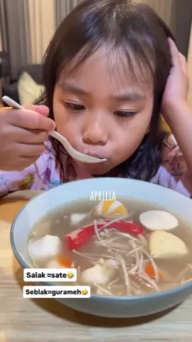 Ritsuki makan seblak=gurame 😂🤣 @Admin Mama Mega @MEGAKENICHIRO_OFFICIAL #ritsuki #ritsukichan #fyp #fypviral #mamamega #megakenichiro #ritsukicore #seblak 