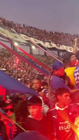 Vamooo♥️💙#elmaspopular🔵🔴🔵 #ccp❤️💙 #cerroporteño #inchadas #barras #lmhdp🔵🔴 #parati #paraguay🇵🇾 #laplazaccp #comando #LMC #lamurgadelciclón🥁🎺🔴🔵 #viral #fyp #lamitadmas1 #sentimientoazulgrana #lmc🔴🔵🎺🥁 #copalibertadores #brasil🇧🇷 #argentina🇦🇷 