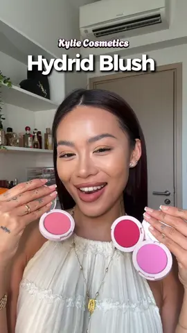 Sau hai tuần thì cuối cùng Duyên cũng đã chạm được đến em nó rồi mấy bà ơi 🥰🥰  #LearnOnTikTok #makeup #thuvienmakeup #blushhack #blushtrend #blush #kyliecosmetics #kyliecosmeticshydridblush #blusher #blushonviral #blusher  