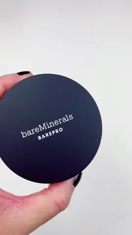 bareMinerals BAREPRO 24HR Skin perfecting powder foundation #PowderFoundation #BareMinerals 