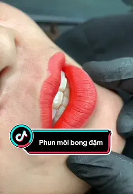 Phun môi kim nhiều bong đậm cho c khách tỉnh #minhtuacademy #phunxamthammy #xuhuong #royallips #treanding #pmu #phunmoibongdam #lamdep 