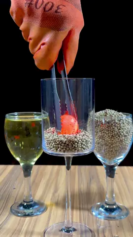 1000°C Red Hot Metal Ball VS Coriander #rhcb #satisfying #asmr #oddlysatisfying #asmrsounds #usa_tiktok🇺🇸 #uktiktok🇬🇧uk 