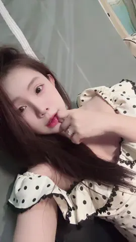 Mưa ơi mưa đừng rơi , để cho tim em rã rời 😭😂🎀#CapCut #typ #fyp #xuhuong 