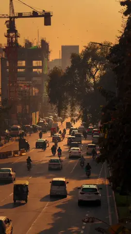 شہر لاہور میں سورج غروب کے باد گولڈن لائٹ 🌄😍 Beautiful Lahore #laeeqabbas #lahorepakistan 