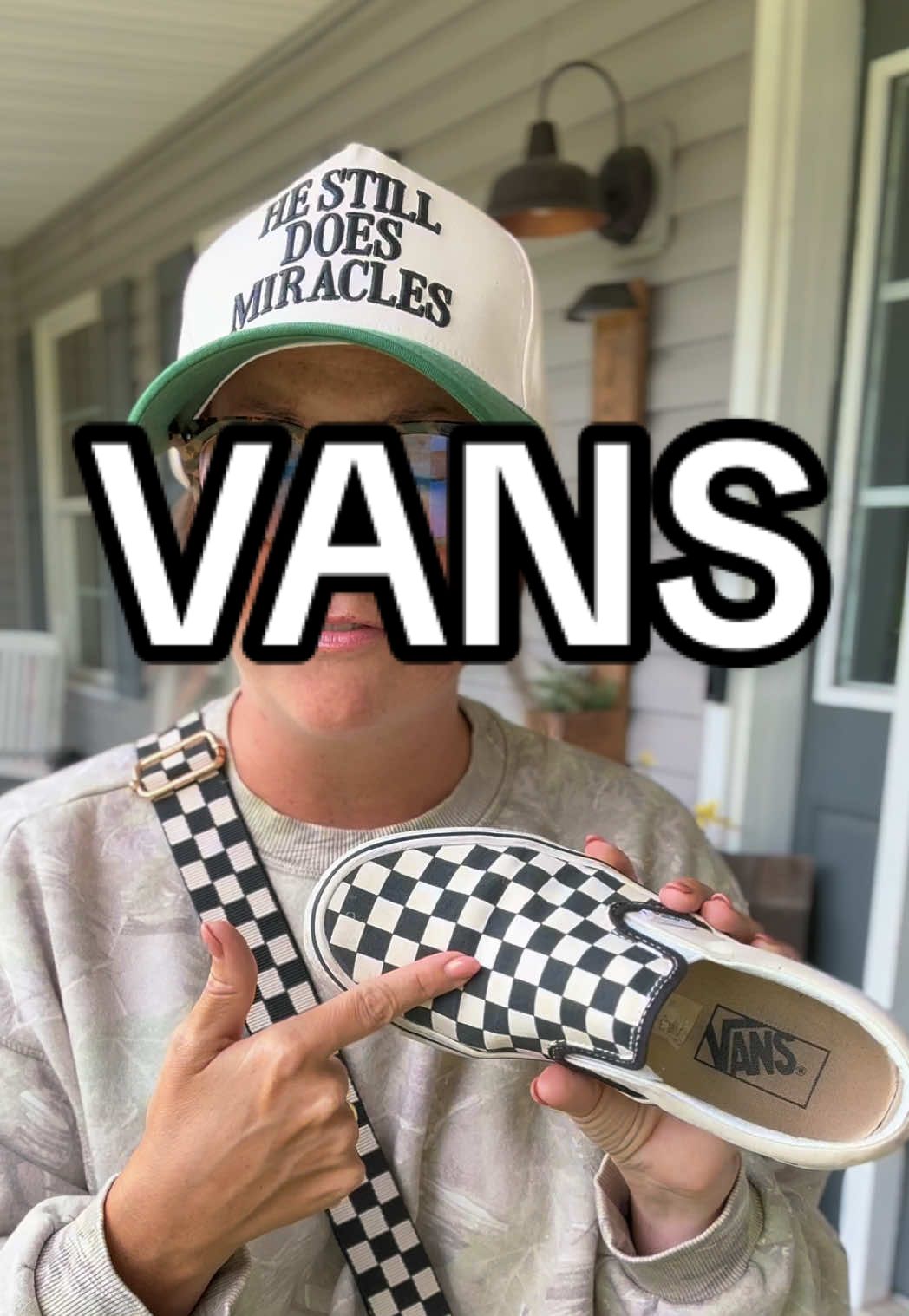 @Vans 🖤🖤🖤 #vans #vansclassic #checkered #fallfashion #falldealsforyou #tiktokshopbacktoschool #tiktokshopcreatorpicks 