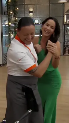 Si lo pruebas te casas conmigo 🥘🤣 #topchefvip #elviscrespo #carmenvillalobos #viral 