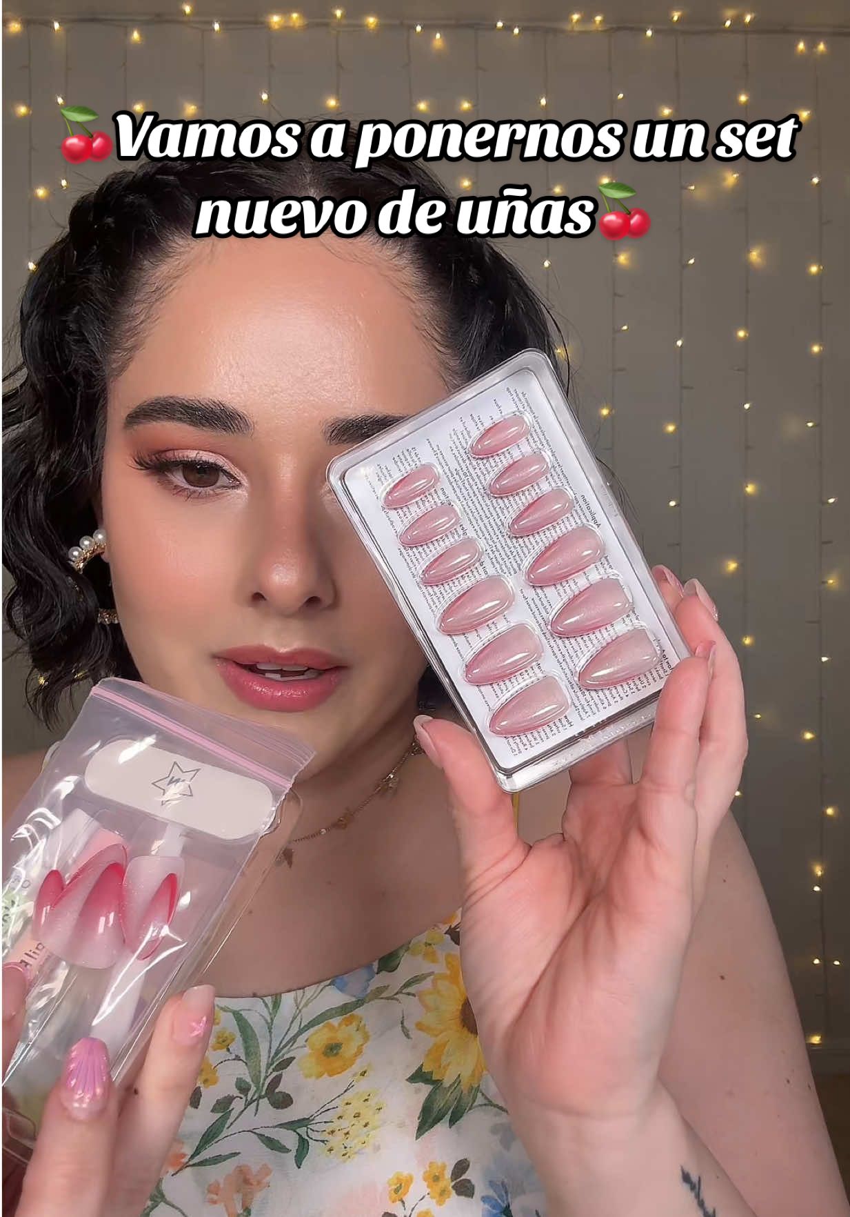 Vamos a cambiarnos las uñas y ponernos un set nuevo pero esta ves de @Nail Reformation 🍒 que creen de este set!? #nailreformation #uñaspostizas #uñasbonitas #uñasnuevas #pressonnails #newnails #contenidodebelleza #contenidoenespañol #acompañame 