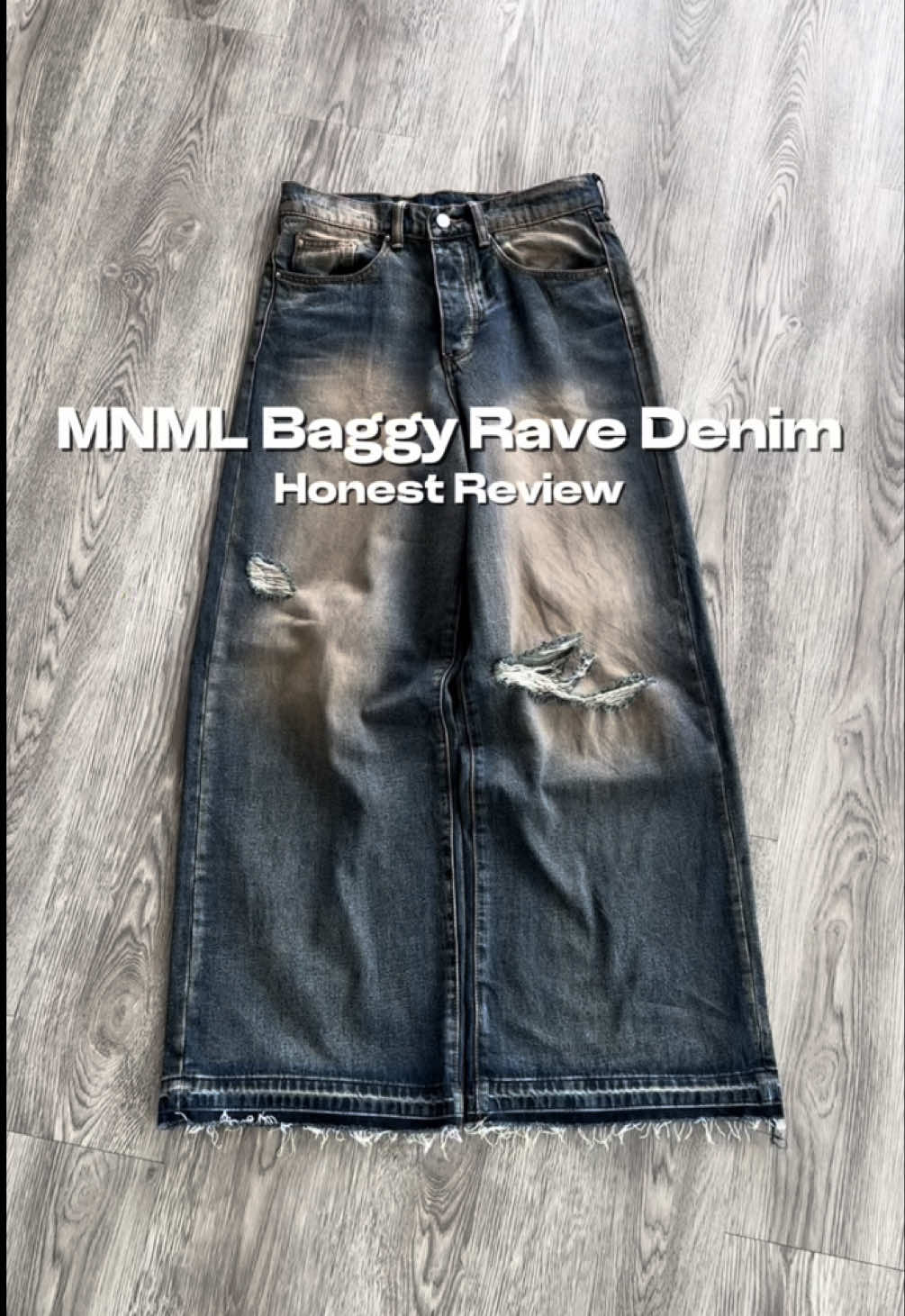 The perfect baggy jeans for fall and winter..  #baggyjeans #mensfashion #mensstreetwear #widejeans 