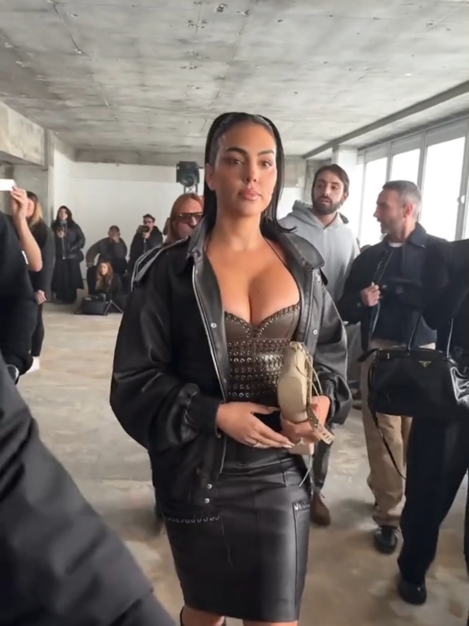 Georgina Rodriguez la femme de Cristiano Ronaldo humilier dans un magasin de chaussures #pourtoi #foryou #humourfr #tiktokfr #france #paris #toulouse #marseille  ‎