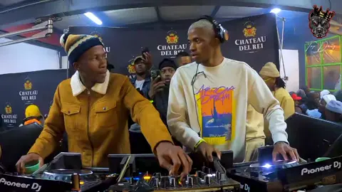 🗣:#THROWBACK @Bongza Mlotshwa @Healer #throwback #sgidongo #livemix #fyp #foryoupage 