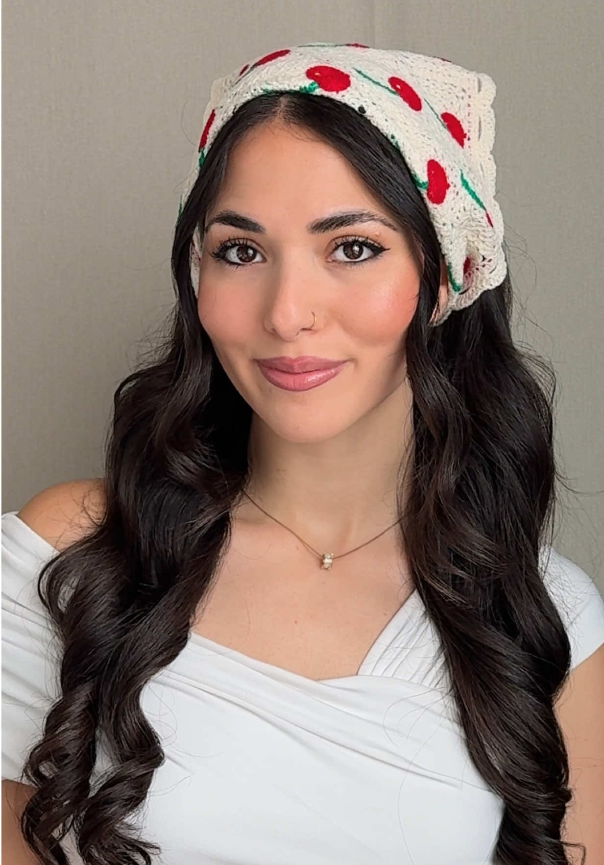 You have to try this easy bandana hack  😍🍒 #hairstyletutorial #hairhacks #summerhair #bandana #hairtok 