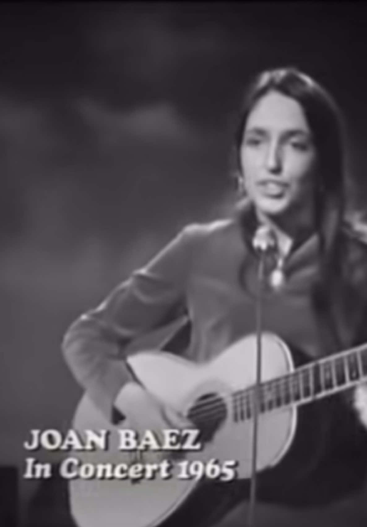 the beautiful joan baez.  #joanbaez #itaintmebabe #1965 #folkmusic #concertclips #foryoupage 