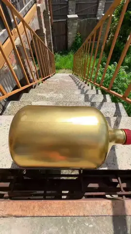 #BottleBreaking   #SatisfyingVideo   #FYP   #TikTokPakistan   #GlassSmash         # satisfying  