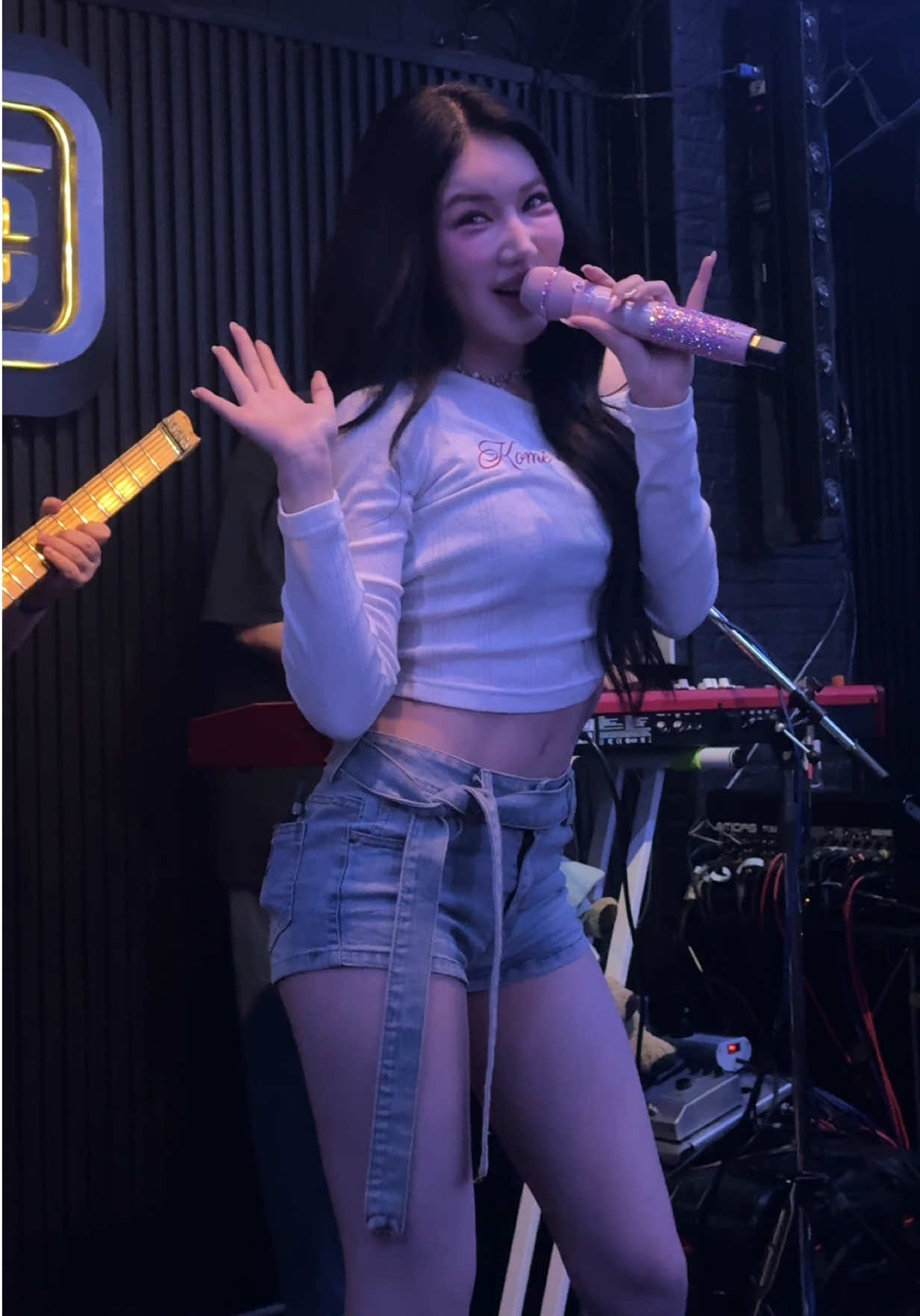ห้ามทิ้ง @QWINLABEL @benzkhaokhwan  #qwinlabel #benzkhaokhwan #ห้ามทิ้ง #thetraffic 