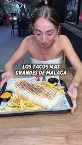 +INFO⬇️ . Estos son los tacos XXL más grandes de Málaga💯🔝 . 🏠Tacos de Lyon . 💶PRECIO medio 10-15€ p.p. . ⏰ HORARIOS⬇️ ✅ABIERTO TODOS LOS DÍAS -De Lunes a Jueves de 12 a 16:30 y de 20:00 a 0:30 -De Viernes a Domingo de 20:00 a 1:00 . 📍 Av. Plutarco, 75, Teatinos-Universidad, 29010 Málaga 📍 C/ Gómez Pallete, 1, Distrito Centro, 29012 Málaga 📍 Pl. de la Solidaridad, Distrito Centro, 29002 . #malaga #tacosxxl #tacosgigantes #tacosfranceses #tacosenmalaga  . Tacos gigantes en Malaga Donde comer tacos en Malaga Tacos XXL cargados en Málaga