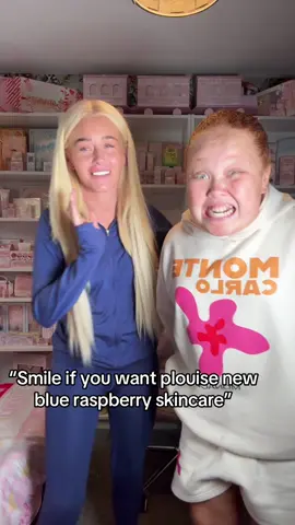 Smile if you want plouise new blue raspberry skincare 💙💙💙 #plouise #plouisemakeup #plouise_makeup_academy #skincare 
