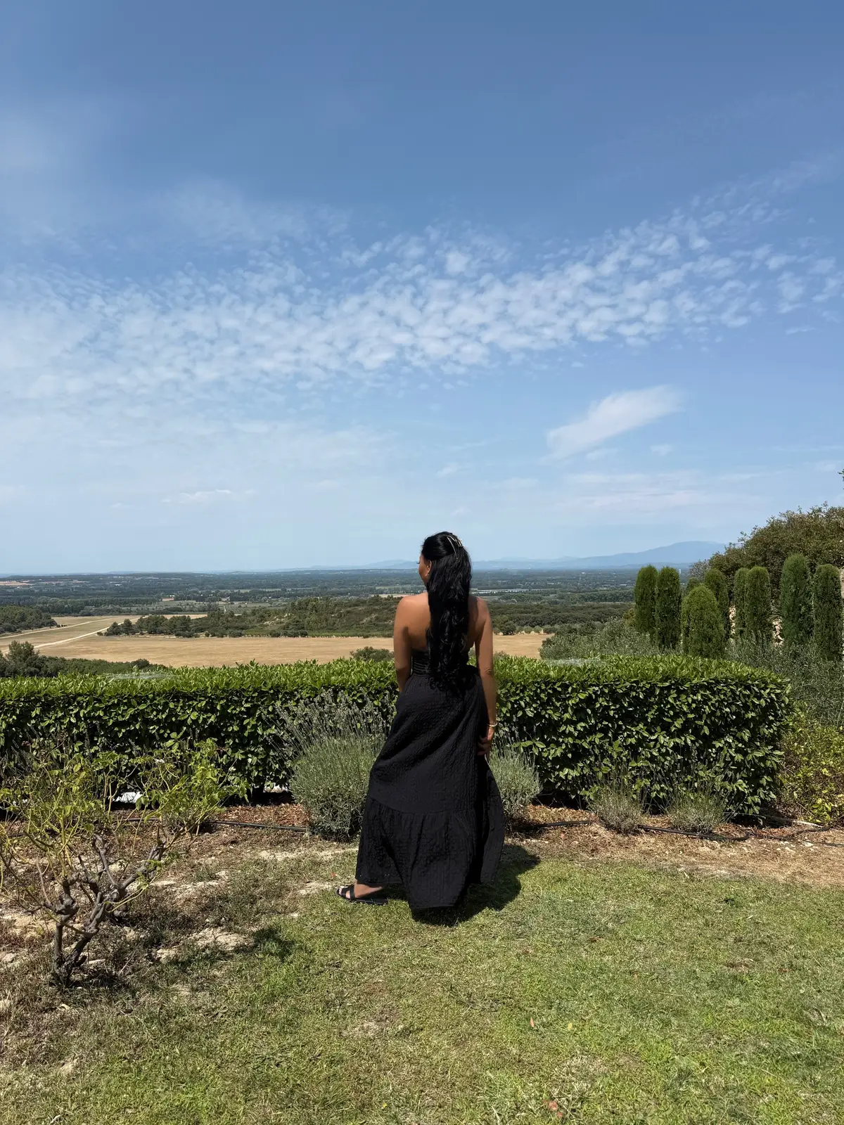 📍: Saint-Rémy-de-Provence #eurosummer #southoffrance #blackgirlluxury #luxurytravel #francewinery #saintremydeprovence 