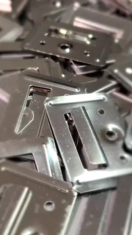 كلبسات معدنية تستخدم في تركيب بديل الخشب PVC #ELamer 