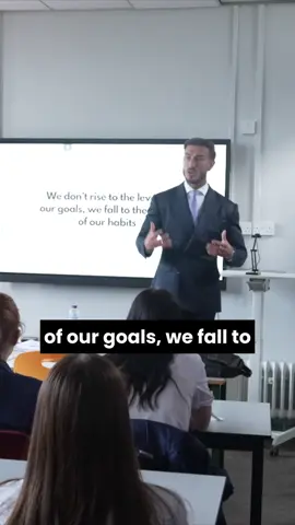 It’s easy to set a goal, but your daily habits will decide if you actually achieve it. When you align your daily actions with what you want to achieve, everything changes. If you want to change your life, start with the small things you do every single day, because small habits = big results 🚀 #personalgrowth #goalsetting #goals #dailyhabits 