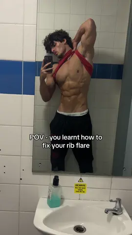 Just tense your obliques gng @Gymshark code OLIVERFT10 #gym #aesthetics #abs #2006