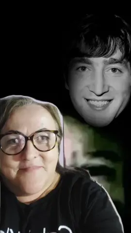 corre aki #viral #fyp #fy #foryoupage #60s #rock #thebeatles #johnlennon #freakyjohnlennon #meme #jimin 
