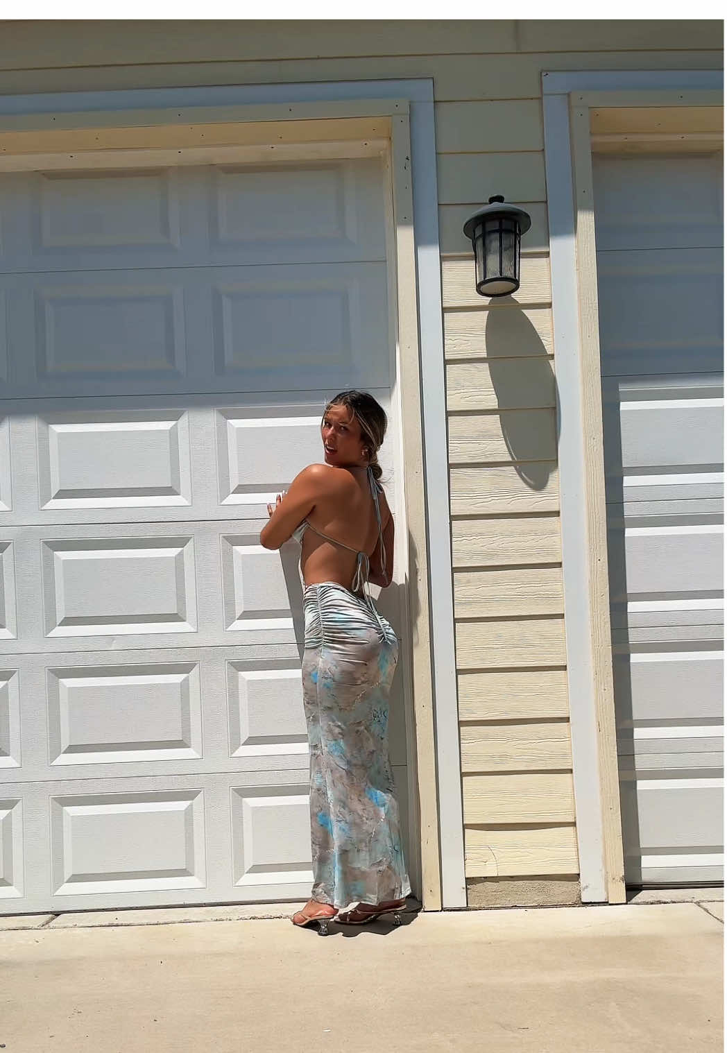 the low back is so pretty #OOTD #dress #backlessdress #pearldress #lowbackdress #bod #tan #backless #Summer #summerdress #fyp #loveislanddress #iris #irisloveisland #vacationdress #vacation #modelwalk #rudeboy #rihanna #takeit 
