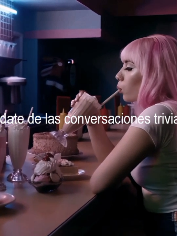 Kiss Kiss 🫦 #kaliuchis #lyricsvideo 