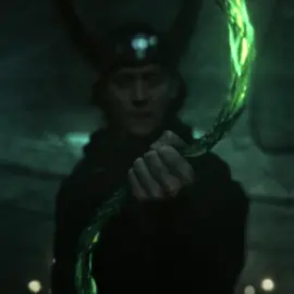 i apologize for the quality 🙏🏼 #tomsveins #tomhiddleston #lokilaufeyson #fyp #loki  wifeysdt: @𝐒𝐓𝐑𝐀𝐍𝐆𝐄  vvvsdt: @४𝓛𝓮𝓪४ @𝒕𝒂𝒕𝒋𝒂𝒏𝒂 ❦ 