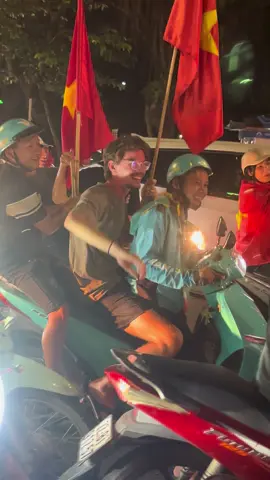 Anh tây ba lô bốc trúng secret 🤣 #bongda #dibaovietnam #xh 