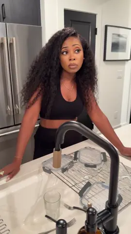 When Joslyn confronts Sunny about her dealings with Shawn! #wegotaction.🎬🎥 #l #letthatsizzleinyourspiritc #kountrywaynetiktokfans #helpisontheway #chicago #Detroit #atl #atlanta #taxes #nyc #letsgo #fyp 