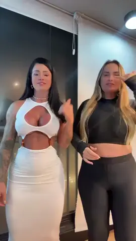Dançinha com minha amiga gata @Pampam 