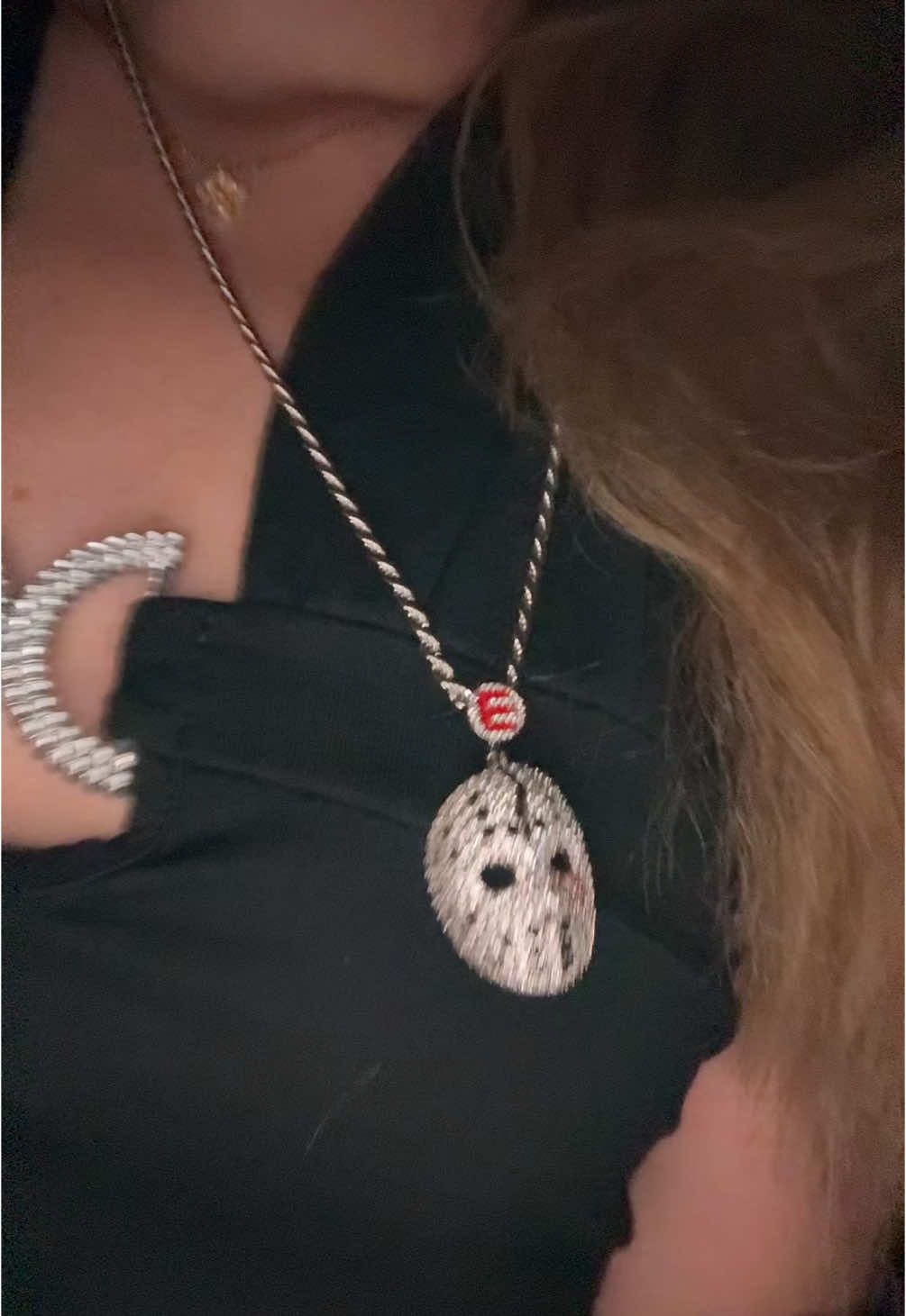 eminem raises them right🙂‍↔️ #foryou #fyp #eminem #jewelry #eminemfan #blonde #raised #3onethree #8mile 