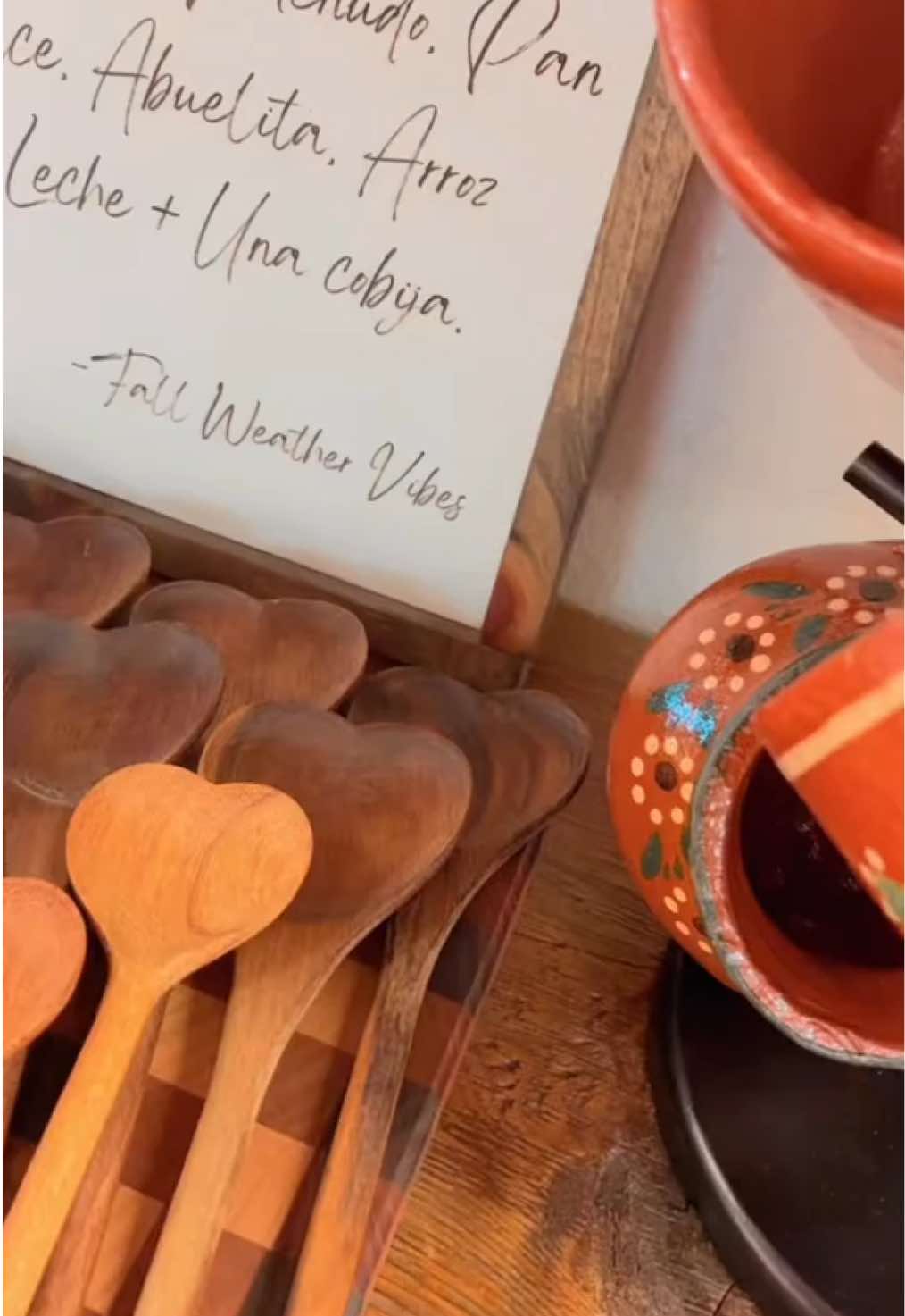 We have restock on Corazon Cucharas from our amigas @ARTESANIAS AREGIN 😍🙌🏼 You guys keep selling out the mini’s🥹 Shop in store or online! shopbonitavida.com 🛍️ • • • #heartspoons #woodenheartspoons #woodspoons #cucharas #cucharasdemadera #cucharasdecorazon #mexicanhome #mexicanhomedecor #mexicanfarmhouse #mexicanstyle #mexicankitchen #sanantonioboutique #sanantoniogiftshop #rinconcitoenelcielo #mexicangiftshop 