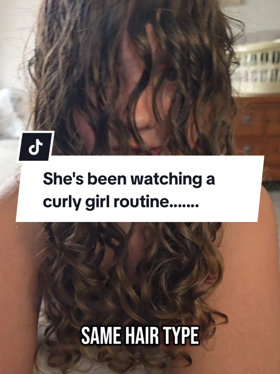 I think she needs someone tips! #curlygirl #miarayne #hairroutine 