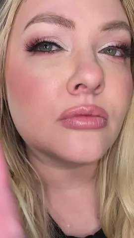 Water poof smoothing setting powder yes please!!!  #beauty #beautyhacks 