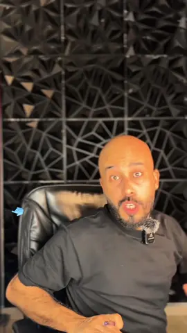 فيديو عالمي لتحسين جودة الشعر والرموش والحواجب  #الشعر #زيت_الخروع #العناية_بالشعر #fyp #fpy #foryoupage❤️❤️ #explore 