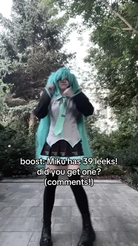 #MIKU 🎤🎧 i stole my moms shoes i love them (IK IM POSTING A LOT OF OUTDOORS BUT I JUST LOVE RECORDING OUTSIDE🙏) . . . . . . . . . . . . Tenma Tsukasa (天馬司), Tenma Tsukasa is a third-year student at Kamiyama High School. He is a member of the musical show unit Wonderlands x Showtime.  Aspiring world's greatest star and troupe leader of Wonderlands x Showtime. After gaining a wide range of experiences as a Phoenix Wonderland cast member, Tsukasa desires to learn more and broaden his horizons. Together with his fellow troupe members, he has decided to say farewell to the Wonder Stage to take the next step of his journey. —Profile #hatsunemiku #hatsunemikucosplay #vocaloid #vocaloidcosplay 