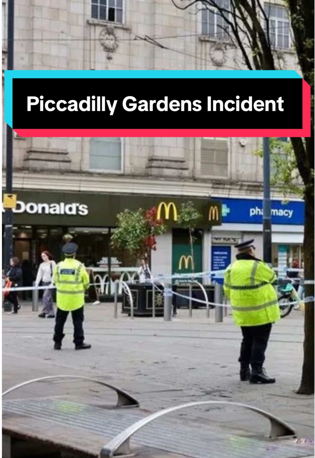 Manchester Piccadilly Gardens incident 🤔 #manchester #greatermanchester #piccadillygardens #incident #greatermanchesterpolice #news #breakingnews @90 Second News 