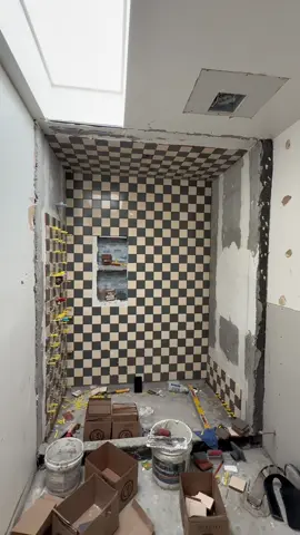AHHH KIDS BATHROOM TILE GOING IN 😍😍😍 #fyp #viral #trending #Home #homerenovation #homeremodel 