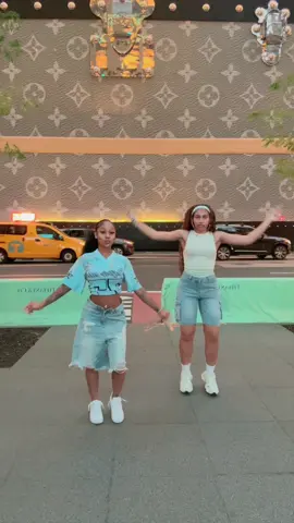 Who Likes When I Hit This Dance 👀🔥 @Daniela Montero #ling #fyp #viralvideo #trending #viral 