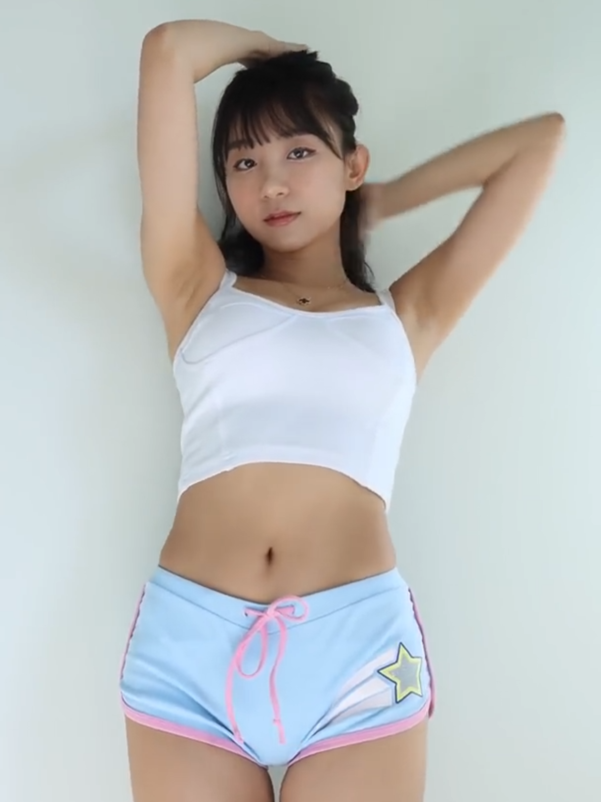 pyoapple trying on shorts 🩳