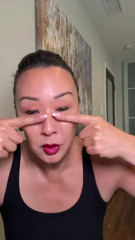 I’m a believer. The hype is real.  This is the best under eye tightener I’ve ever used and I’ve tried a bunch. @Peter Thomas Roth Labs #peterthomasroth #instantfirmeye #undereyes 