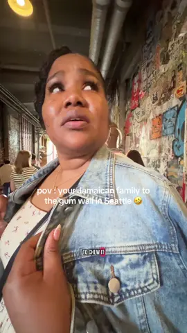 lol they were not impressed! PSA you don’t take from the gum wall you just add to it 🤣#jamaicatiktok #seattle #seattletiktok #seattlewashington 