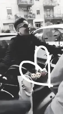 #vocedinapoli5 #tiamo❤️💍👩‍❤️‍💋‍👨 #perteeeeeeeeeeeeeeeeee #subitoneiperte #canzoninapoletane❤️🎤 