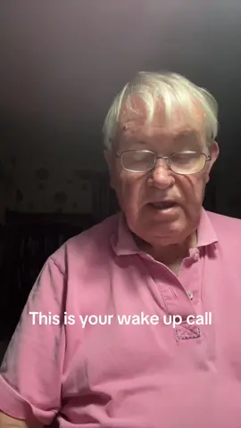 Time is slipping through your fingers#wakeupcall #stopscrolling #buildyourfuture #lifeisshort#habitsmatter#nomoredistractions #livewithpurpose #takeaction#SelfImprovement#timeisshort#breakbadhabits#youareyourownenemy#wastingtime 